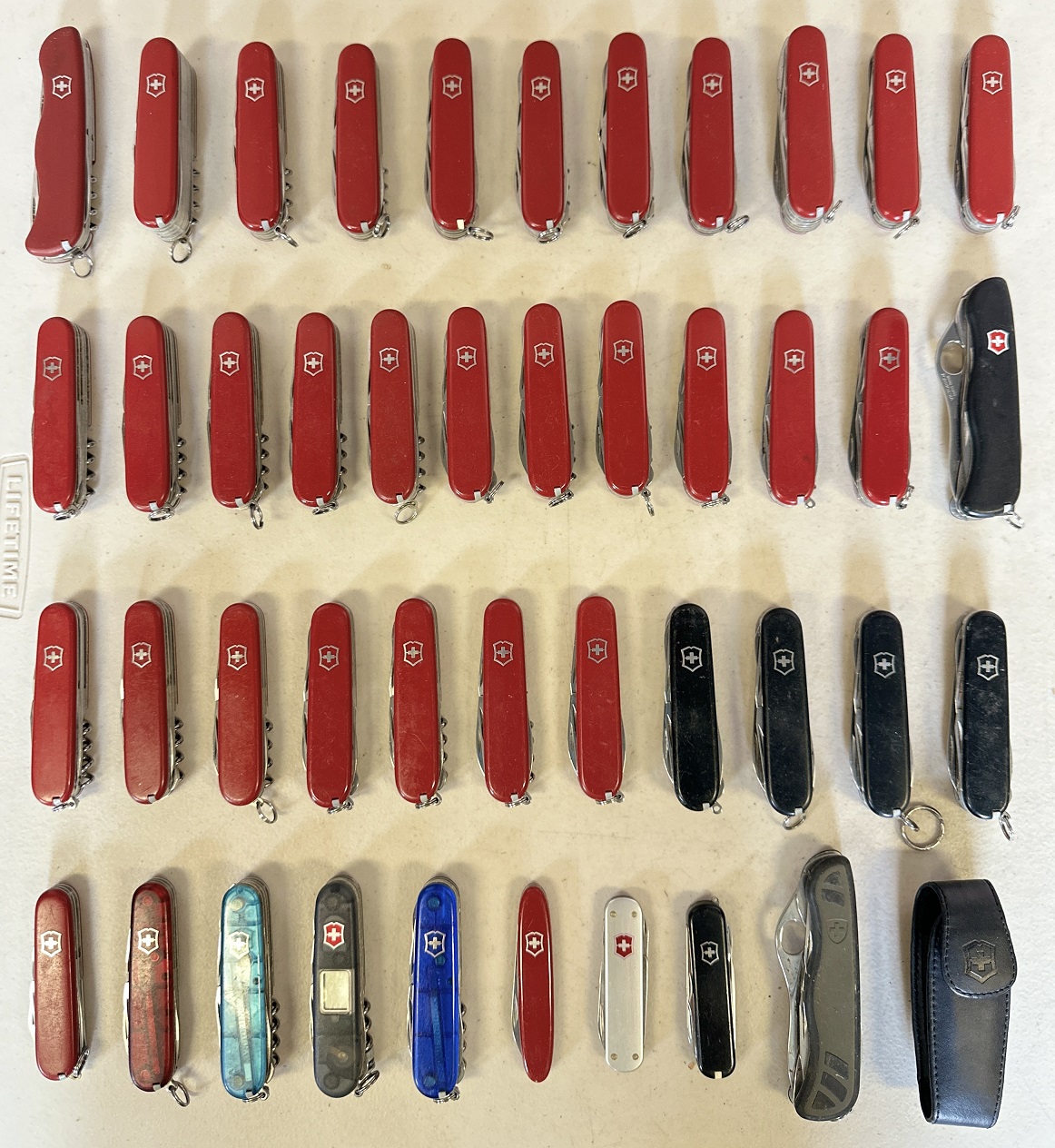 Victorinox Swiss Army Pocketknives - related image
